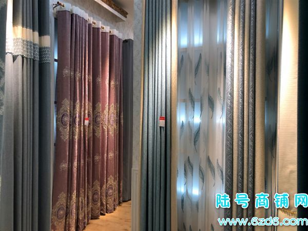 白云区泰和花园沿街双门头商铺（窗帘布艺店转让）实景图片