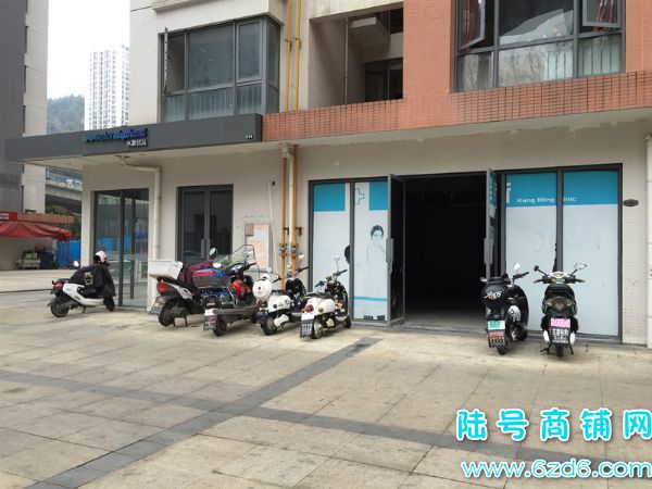 云岩区甜蜜小镇成熟社区门面出租实景图片