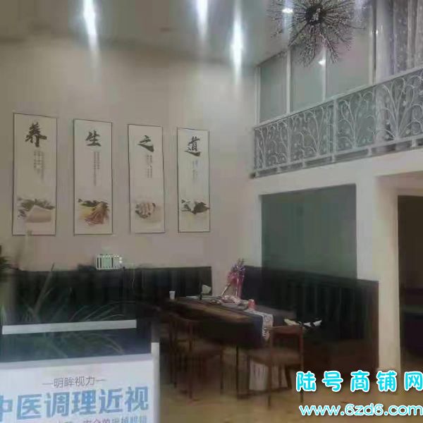 花溪区北大资源缤纷广场门面出租，没有转让费实景图片