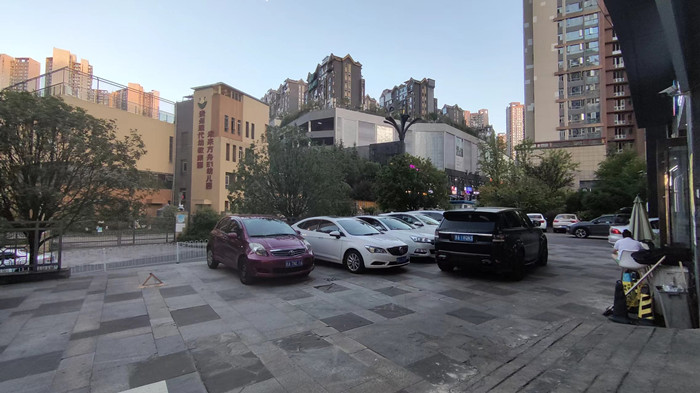 云岩区未来方舟E1区临街商铺精装转让（可空转）实景图片