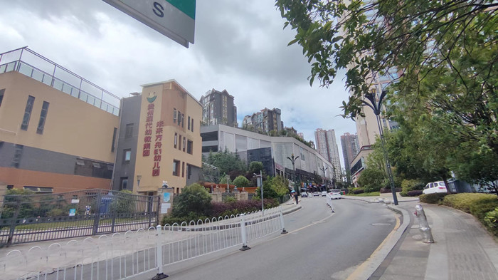 云岩区未来方舟E1区临街商铺精装转让（可空转）实景图片