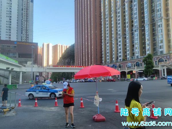 南明区花果园U区2栋商铺直租 房租便宜实景图片