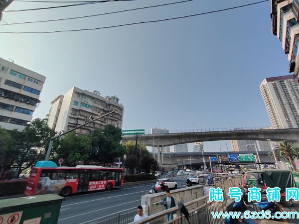 （陆号）南明区湘雅村旺铺出租实景图片