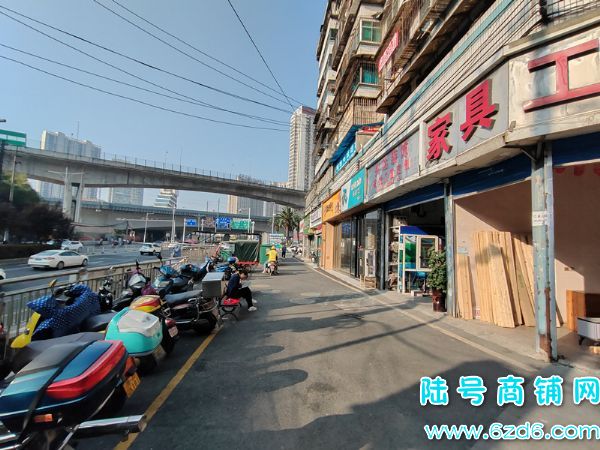 （陆号）南明区湘雅村旺铺出租实景图片