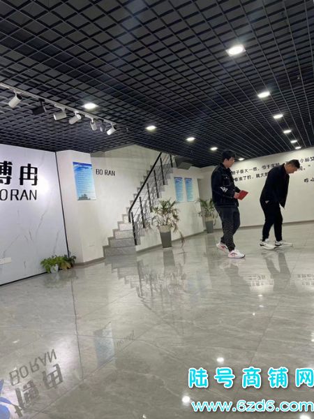 观山湖北大资源梦想城空铺房东直租实景图片