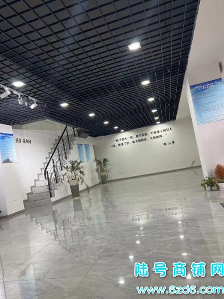 观山湖北大资源梦想城空铺房东直租实景图片