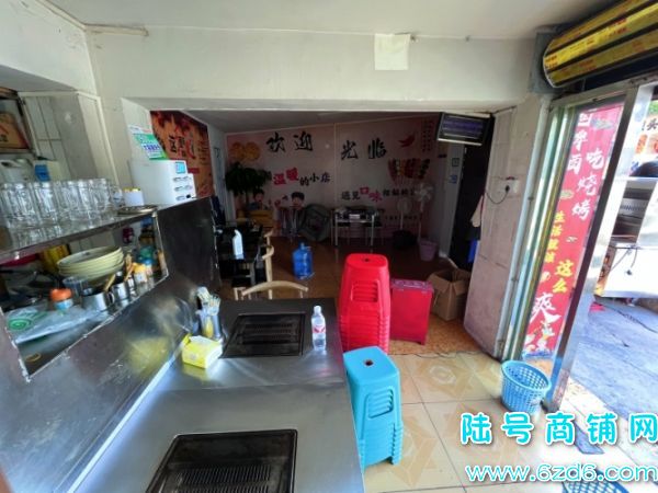 烧烤店低价转让 清镇市云岭东路与红旗北路交叉口处实景图片