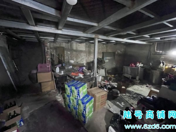 烧烤店低价转让 清镇市云岭东路与红旗北路交叉口处实景图片
