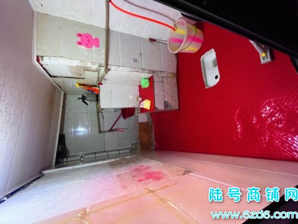 烧烤店低价转让 清镇市云岭东路与红旗北路交叉口处实景图片