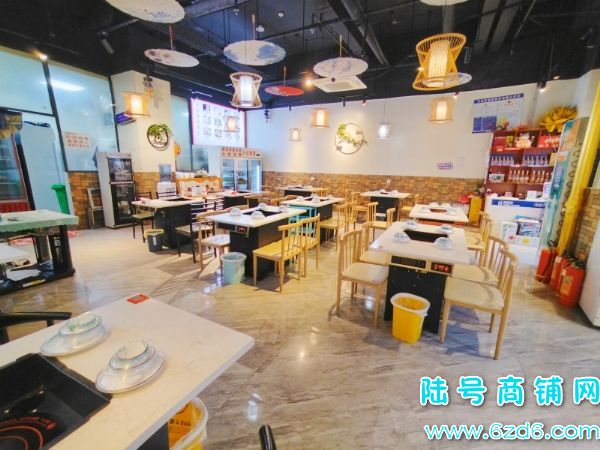 云岩区万科大都会临街宽门头餐饮店转让，可空转实景图片