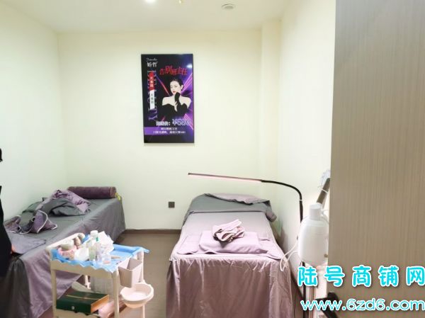 云岩区未来方舟G6组团临街美容院整体转让，带稳定客源实景图片