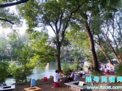 花溪平桥河边山庄出租500平 无转让费 5个包房