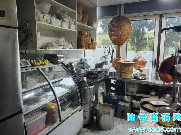 ��½�ţ��������̵��¶��� ���ճ����ſ� ����ͷ������ת��ʵ��ͼƬ