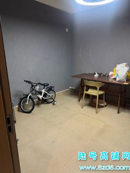 ��½�ţ������ϳ�������·�������ٽֿ��������ת��ʵ��ͼƬ