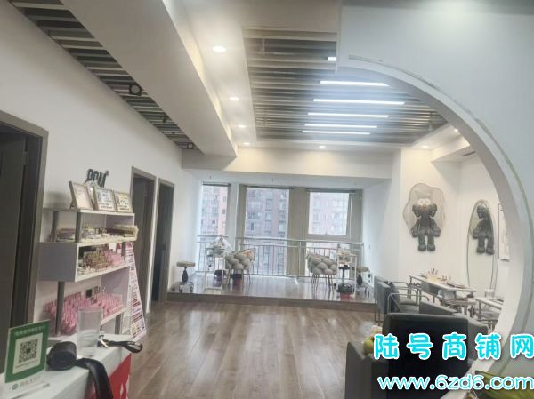 �ɿ�ת ����԰�����㳡1��¥126ƽ�����������׵�ת��ʵ��ͼƬ