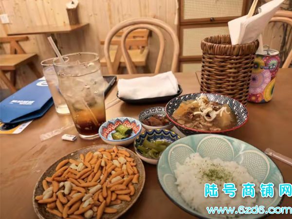 ��½�ţ������ϳ����ضλ���·��ʽ������ת��ʵ��ͼƬ