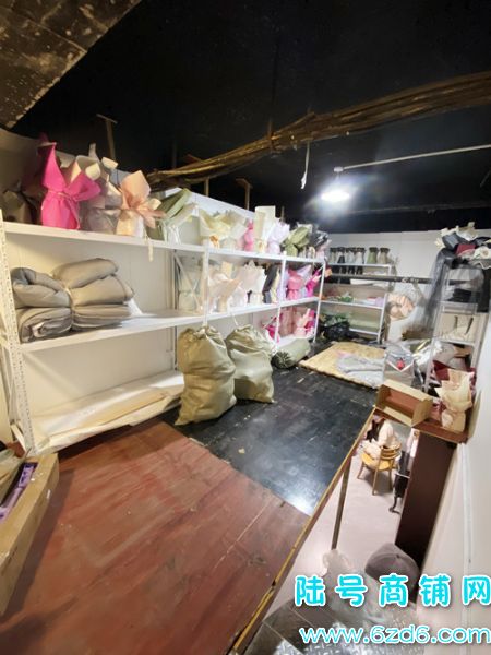 ��½�ţ�����������ɽ��·�ٽ�70ƽ����ͼ�ת��ʵ��ͼƬ