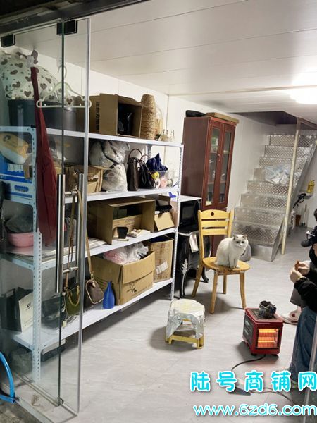 ��½�ţ�����������ɽ��·�ٽ�70ƽ����ͼ�ת��ʵ��ͼƬ