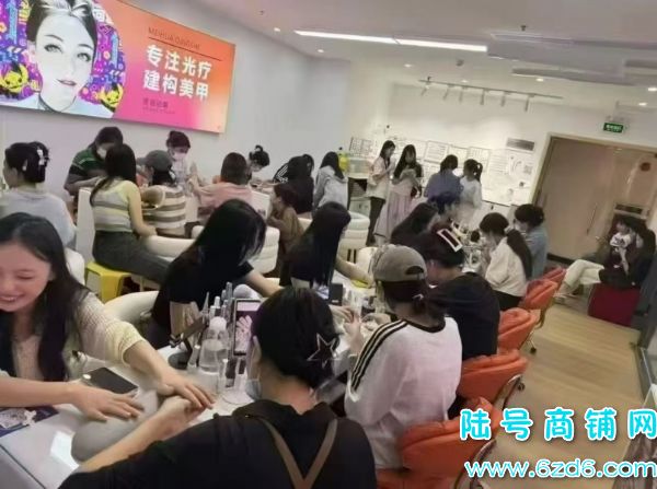 �����г����ķ�Բ������㳡���׵�ת��ʵ��ͼƬ