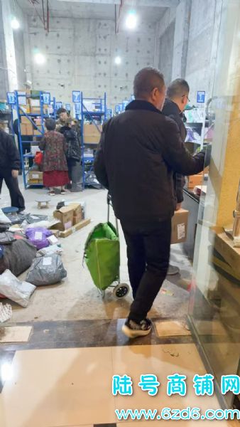 �վ�1800���ɼ� ������������ɽ��ݵ�ת��ʵ��ͼƬ