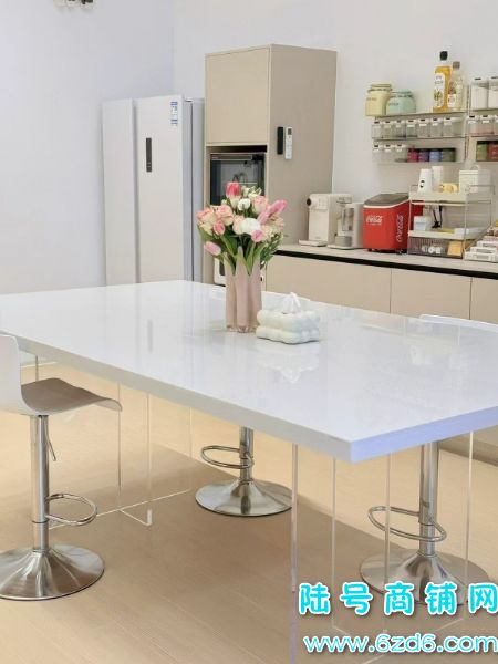 �������������ǵ����ʳ��ﵰ���ͼ�ת�ã��ɿ�תʵ��ͼƬ