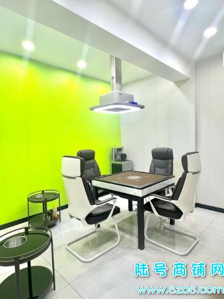 7������ �ڵ�������կ��ҵ���н��ٽ�����������ת��ʵ��ͼƬ