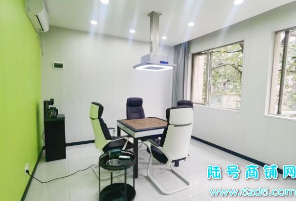 7������ �ڵ�������կ��ҵ���н��ٽ�����������ת��ʵ��ͼƬ