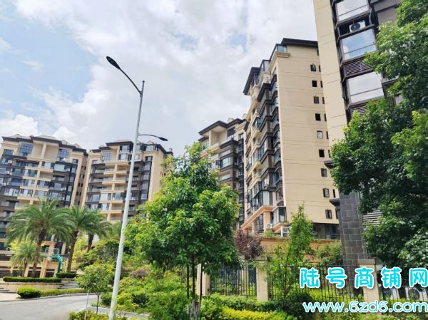 �ڵ���������ʿ�ݵ�ͱ�����ת�ã�������������ʵ��ͼƬ