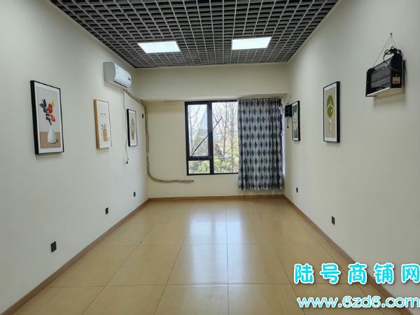 ��½�ţ�������̫�����˲�С������ת�ã���װ��ת����ҵ����ʵ��ͼƬ