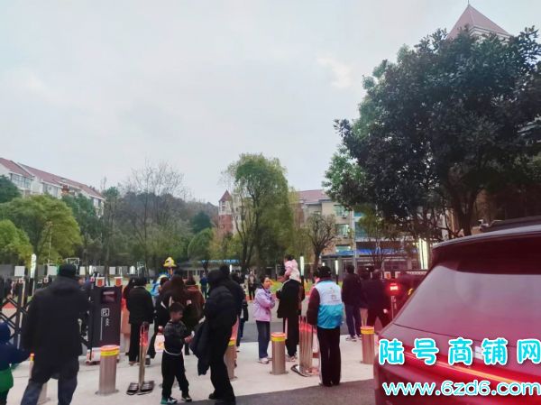 1���ת�� ��ɽ�����Ǿ���ԷѧУ�Ե��й���ѵ����ת��ʵ��ͼƬ