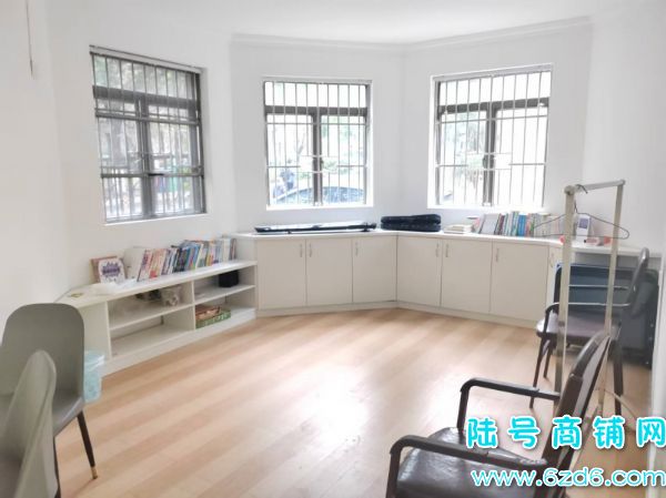 1���ת�� ��ɽ�����Ǿ���ԷѧУ�Ե��й���ѵ����ת��ʵ��ͼƬ