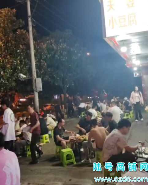 �ĸ������ڵ��񻪹㳡���ٽ�250ƽ��������������ת��ʵ��ͼƬ