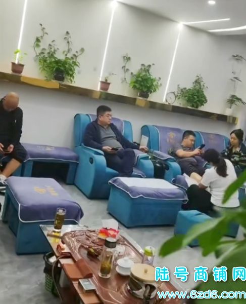 �ĸ������ڵ��񻪹㳡���ٽ�250ƽ��������������ת��ʵ��ͼƬ