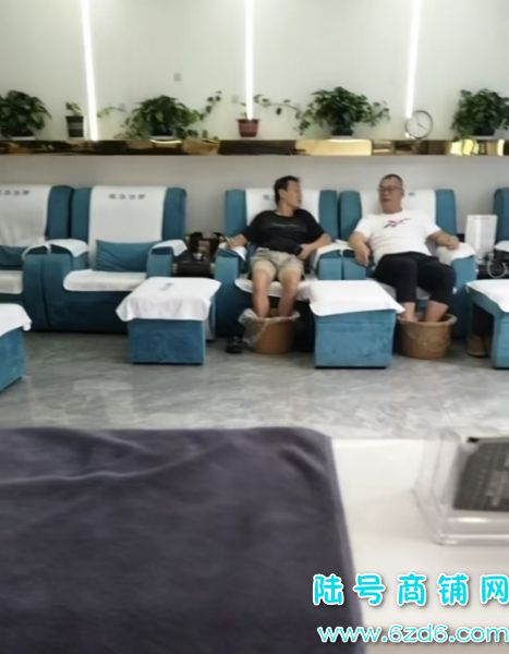 �ĸ������ڵ��񻪹㳡���ٽ�250ƽ��������������ת��ʵ��ͼƬ