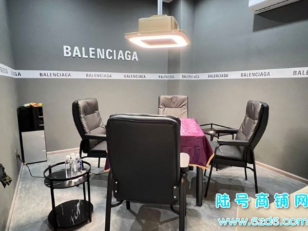 ��½�ţ�����������Ħ���Ƶ��������һ��ת�ã��·��޵ͼۼ�תʵ��ͼƬ