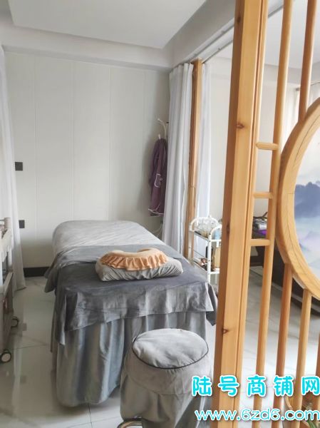 �ĸ������ڵ��񻪹㳡���ٽ�250ƽ��������������ת��ʵ��ͼƬ