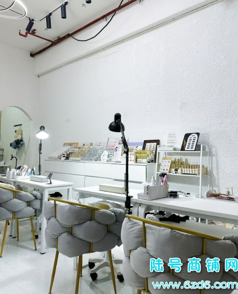 2����ת ����԰�����㳡2�����׵�ͼ�ת��ʵ��ͼƬ