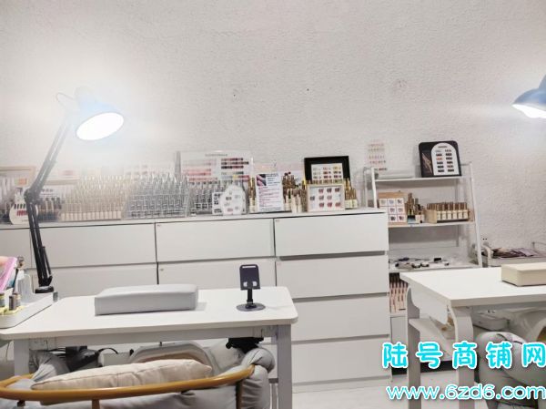 2����ת ����԰�����㳡2�����׵�ͼ�ת��ʵ��ͼƬ