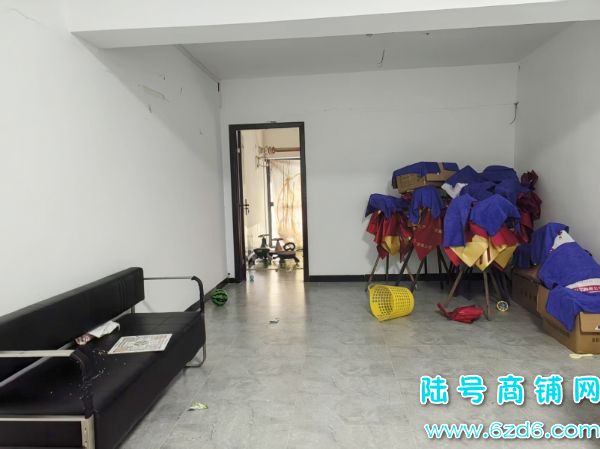 ������ǫ��Ƹ������������ٽ���������ת�ã��ɿ�תʵ��ͼƬ