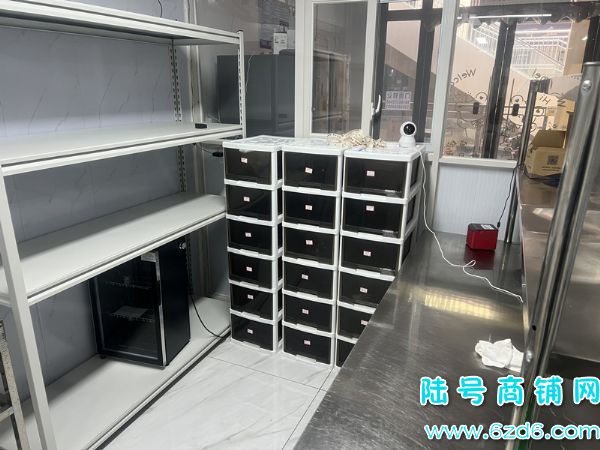 ��½�ţ�����700��ѹ������ɽ���������������������ͼ�תʵ��ͼƬ