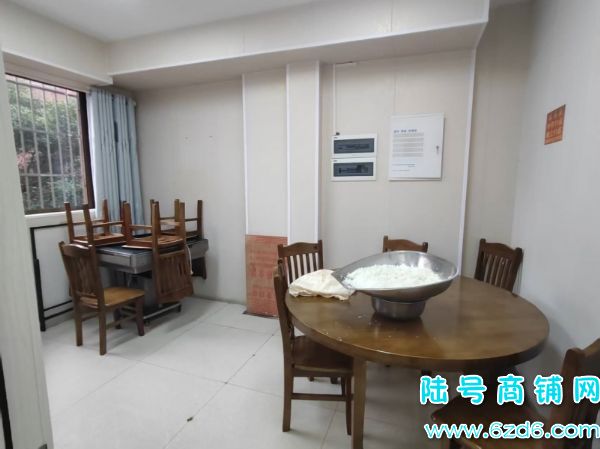 ����֤�ڵ�������կ����·�ٽ�150ƽ������ͼ�ת��ʵ��ͼƬ