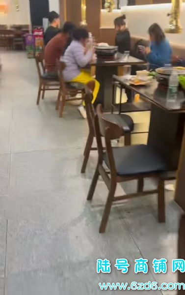 �����������������·�ٽ�180ƽ���������ת��ʵ��ͼƬ