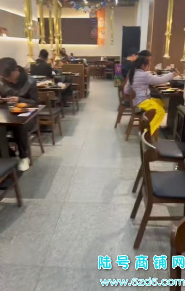 �����������������·�ٽ�180ƽ���������ת��ʵ��ͼƬ