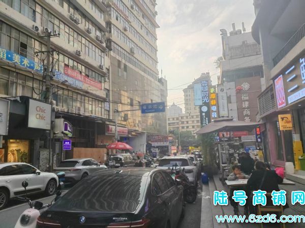 �����������������·�ٽ�180ƽ���������ת��ʵ��ͼƬ