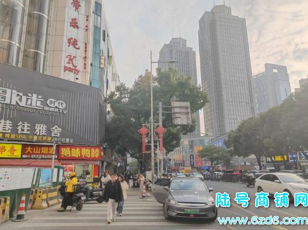 �����������������·�ٽ�180ƽ���������ת��ʵ��ͼƬ