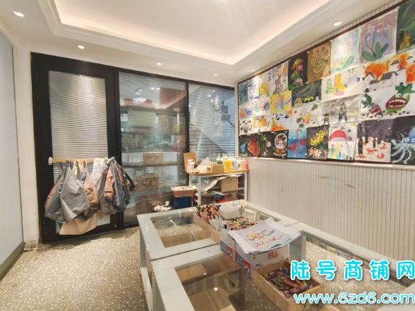 ���ƺ�������ѧУ�ſ�������ѵ����ת�ã���Դ30���ʵ��ͼƬ