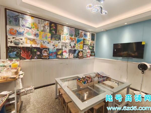 ���ƺ�������ѧУ�ſ�������ѵ����ת�ã���Դ30���ʵ��ͼƬ