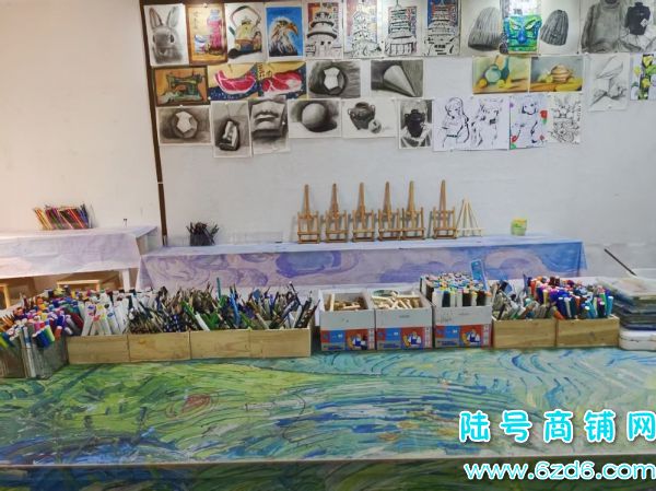 ���ƺ�������ѧУ�ſ�������ѵ����ת�ã���Դ30���ʵ��ͼƬ