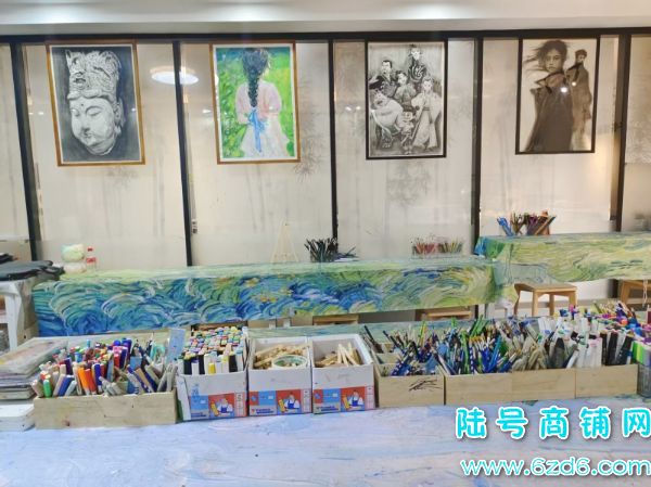 ���ƺ�������ѧУ�ſ�������ѵ����ת�ã���Դ30���ʵ��ͼƬ