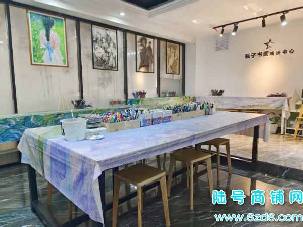 ���ƺ�������ѧУ�ſ�������ѵ����ת�ã���Դ30���ʵ��ͼƬ